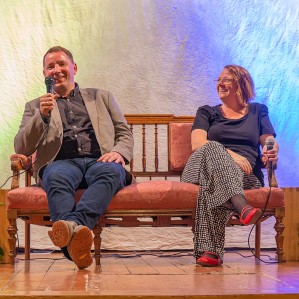 Dankefest im Pfarrsaal Pfarre Kirchdorf an der KremsBild vlnr:  Günter Wolfinger - scheidender Pfarrverwalter, Bernadette Hackl - scheidende PastoralassistentinFoto Jack Haijes