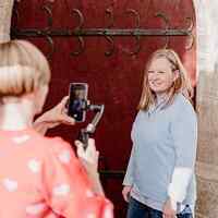 Doris Steiner erstellt Content mit Irene Huss, Pastoralvorständin der Pfarre Braunau / Laurenz Kaiser
